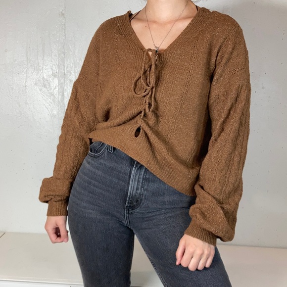 SO Sweaters - Cropped Tie Front Knit V Neck Lightweight Sweater
